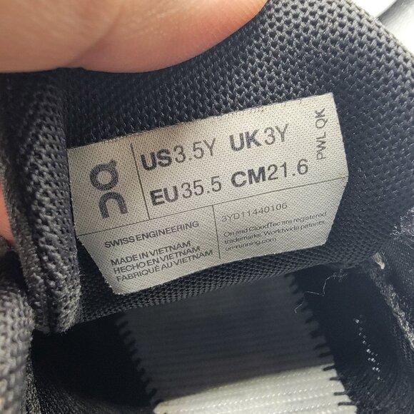 On Cloud Cloudplay Kids 3.5Y Blue Athletic Sneakers School Casual Walking Out - Picture 7 of 12